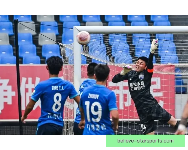 中国足球联赛新赛季火热开启 多支球队加强引援力争突破